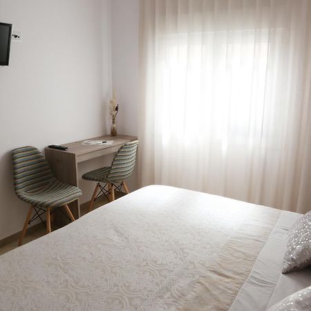 Hostal Torras ซานต์ ฮิลาริ ซาคาล์ม ภายนอก รูปภาพ