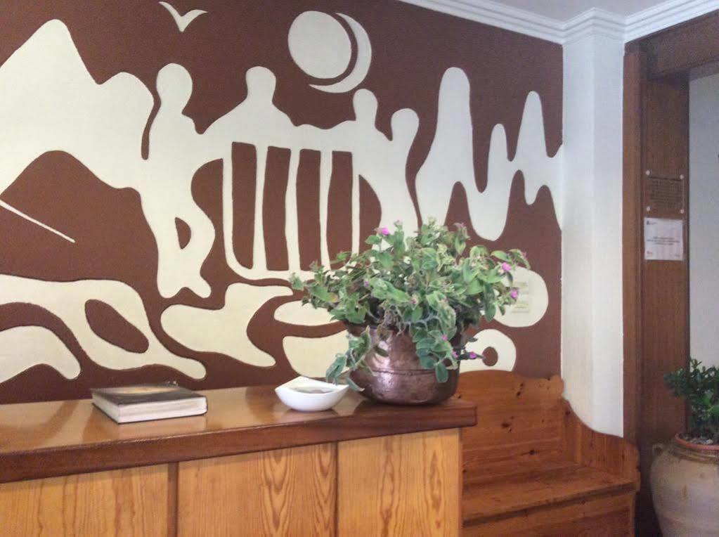 Hostal Torras ซานต์ ฮิลาริ ซาคาล์ม ภายนอก รูปภาพ