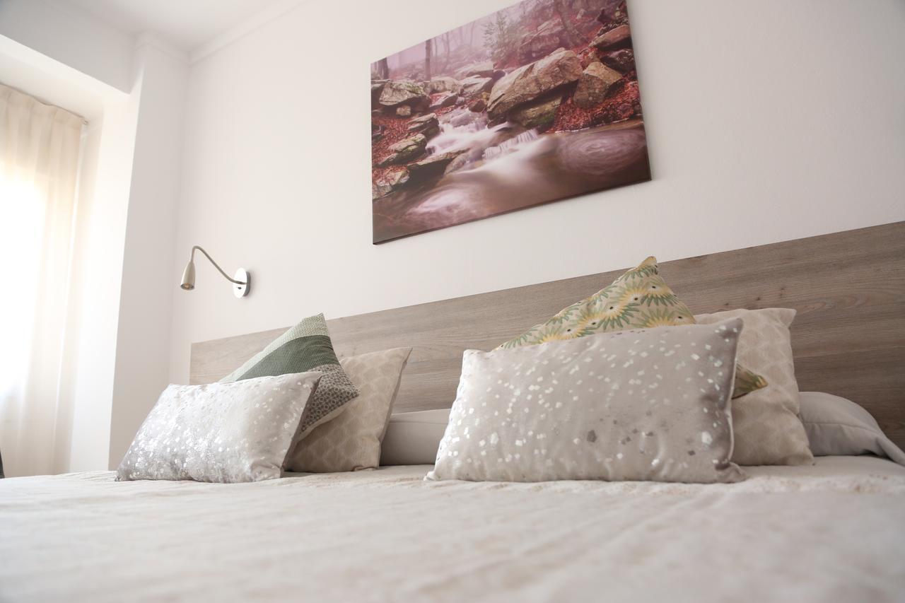 Hostal Torras ซานต์ ฮิลาริ ซาคาล์ม ภายนอก รูปภาพ